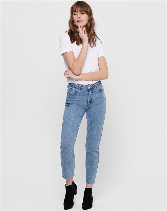 Emily Hw Raw Crop Ankle Jeans